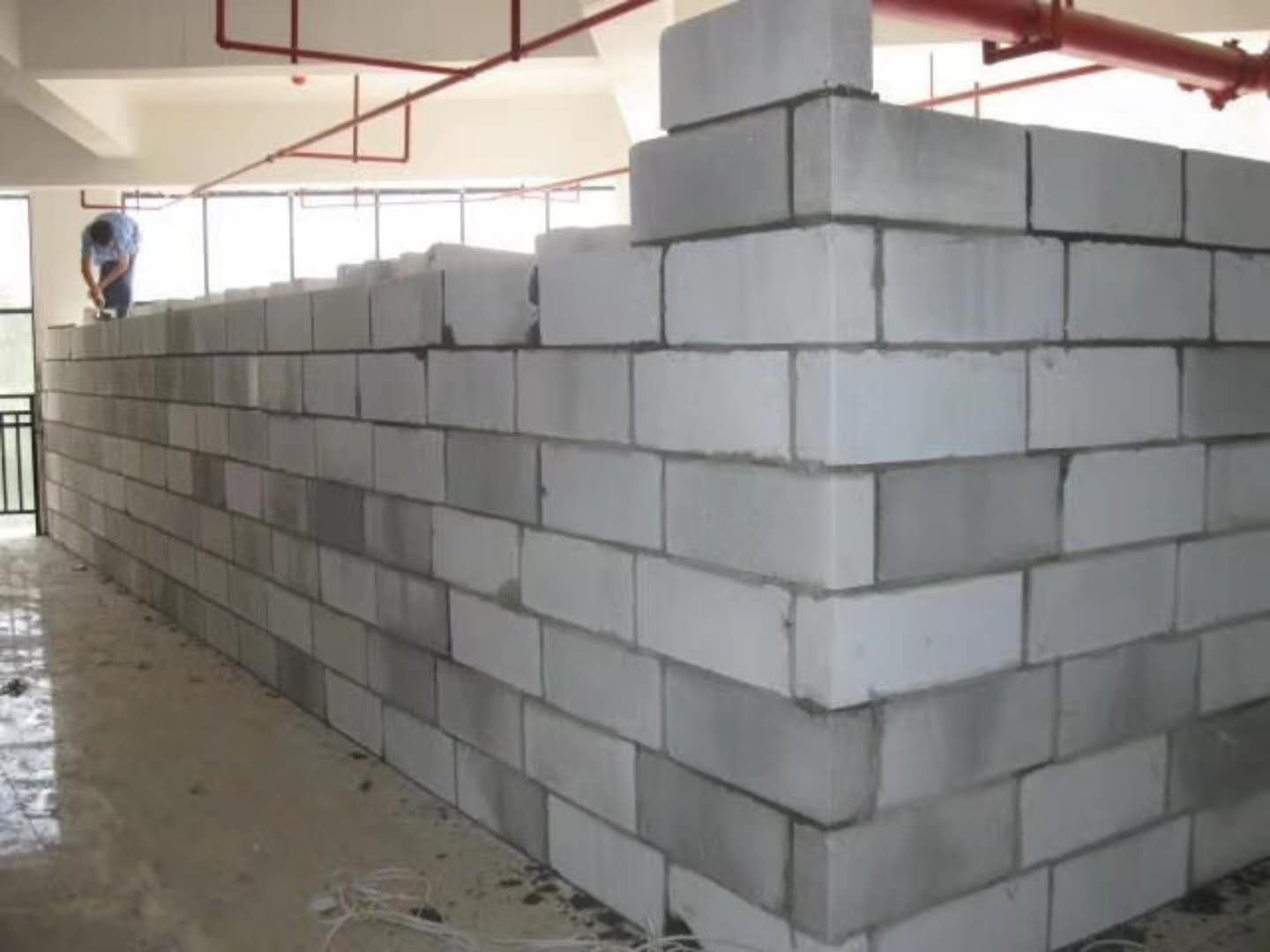 烟台蒸压加气混凝土砌块承重墙静力和抗震性能的研究